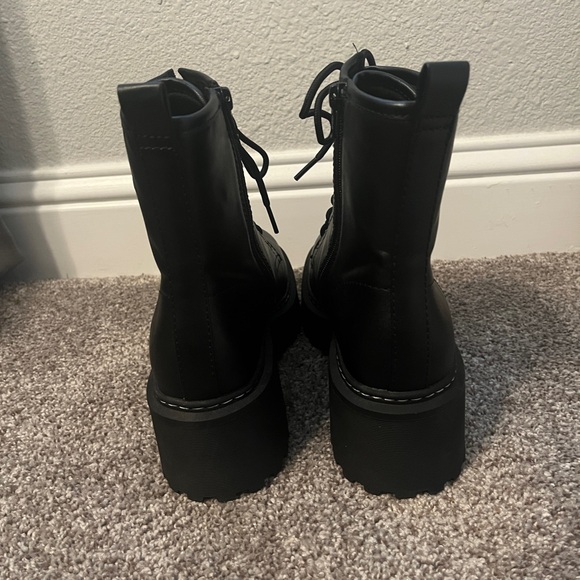 Platform boots - Picture 2 of 3